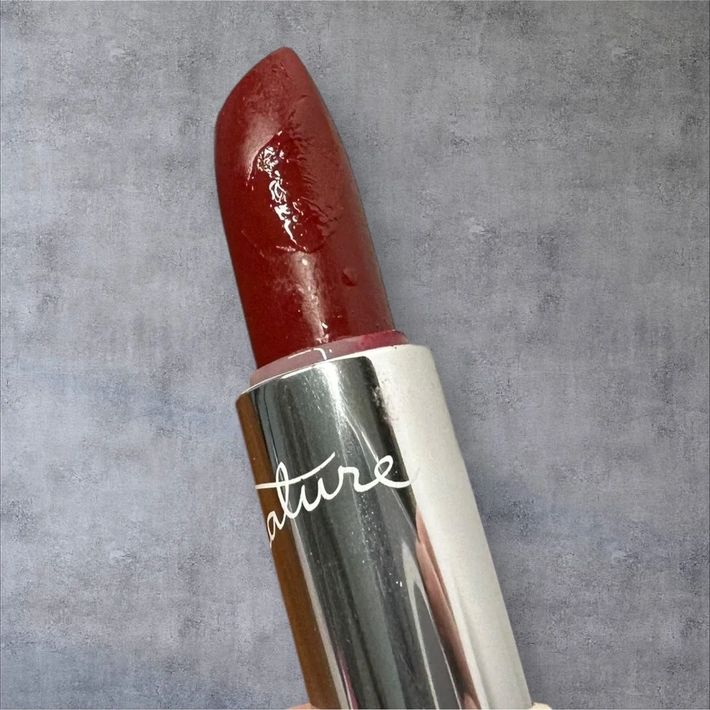 New Without Box Mary Kay Signature Crimson Glow‎ Red Lipstick HC 16 Discontinued